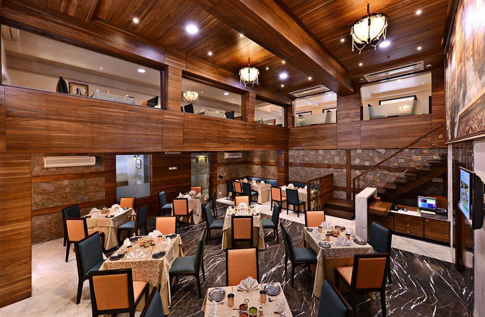 Leisure Inn Grand Chanakya Jaipur Extérieur photo
