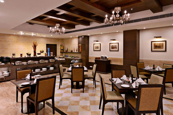 Leisure Inn Grand Chanakya Jaipur Extérieur photo